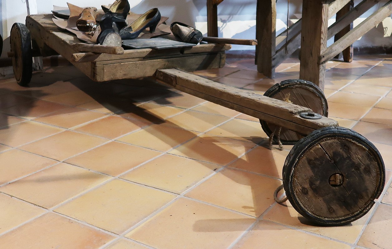 carruleddu (carretto, MEZZI DI TRASPORTO/ A FORZA UMANA) - bottega specializzata