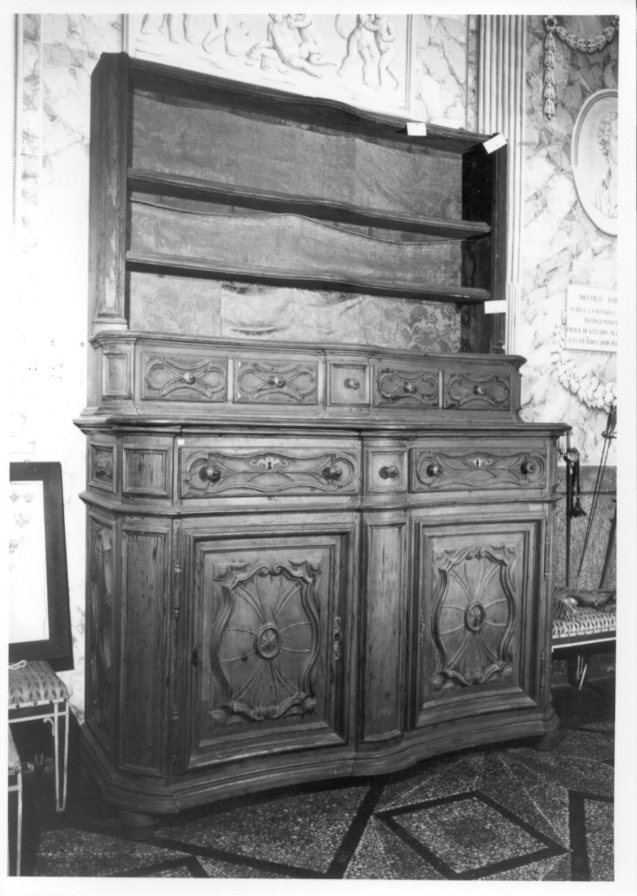 credenza, opera isolata - bottega piemontese (metà sec. XVIII)