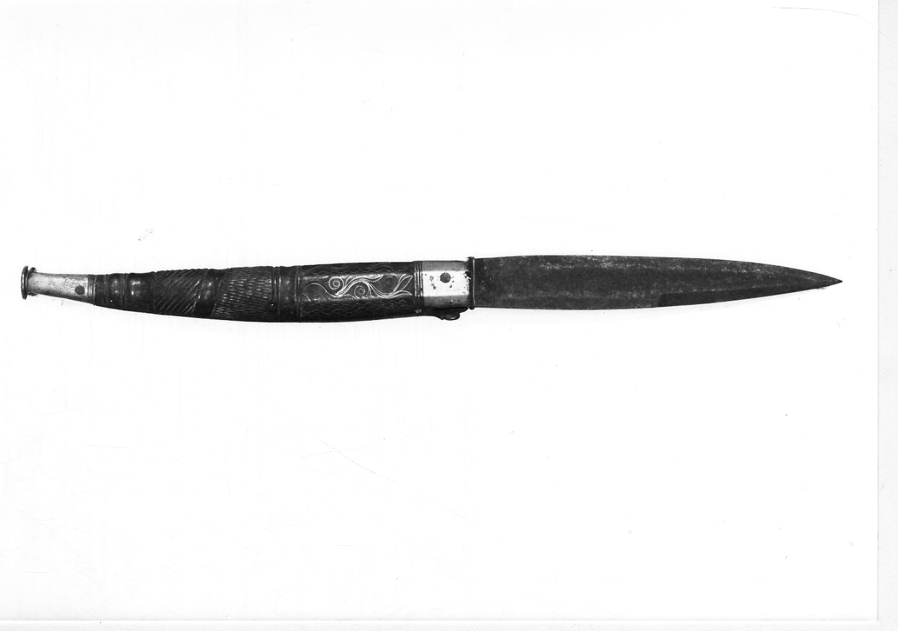 coltello a serramanico sec XIX