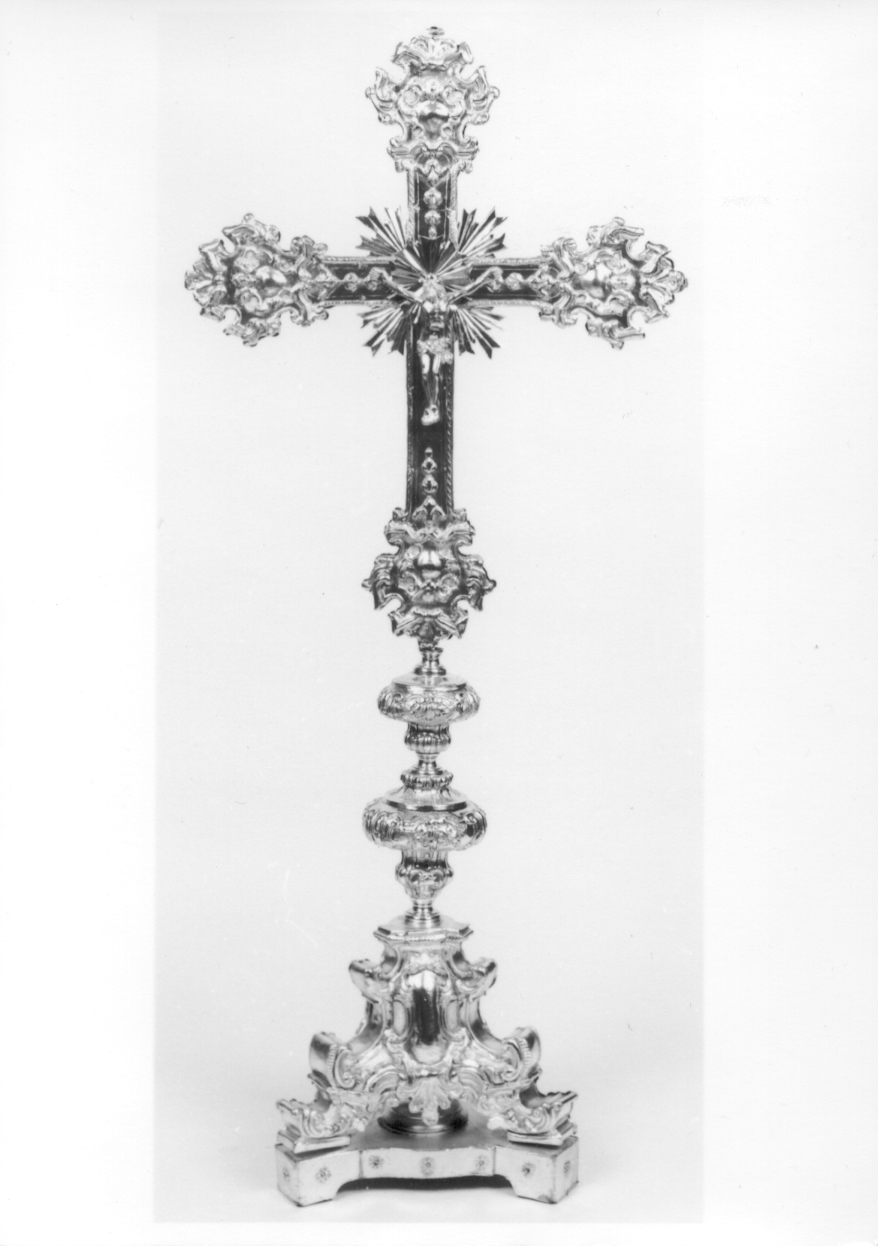 Cristo crocifisso (croce d'altare, opera isolata) - ambito della Valsesia (seconda metà sec. XVIII)
