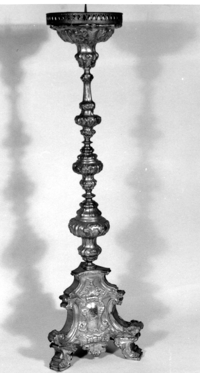 candeliere d'altare, serie - bottega lombardo-piemontese (seconda metà sec. XVIII)