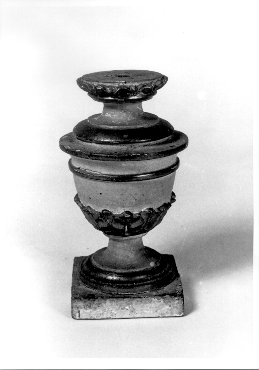 vaso d'altare per composizione floreale, serie - ambito ligure-piemontese (prima metà sec. XIX)