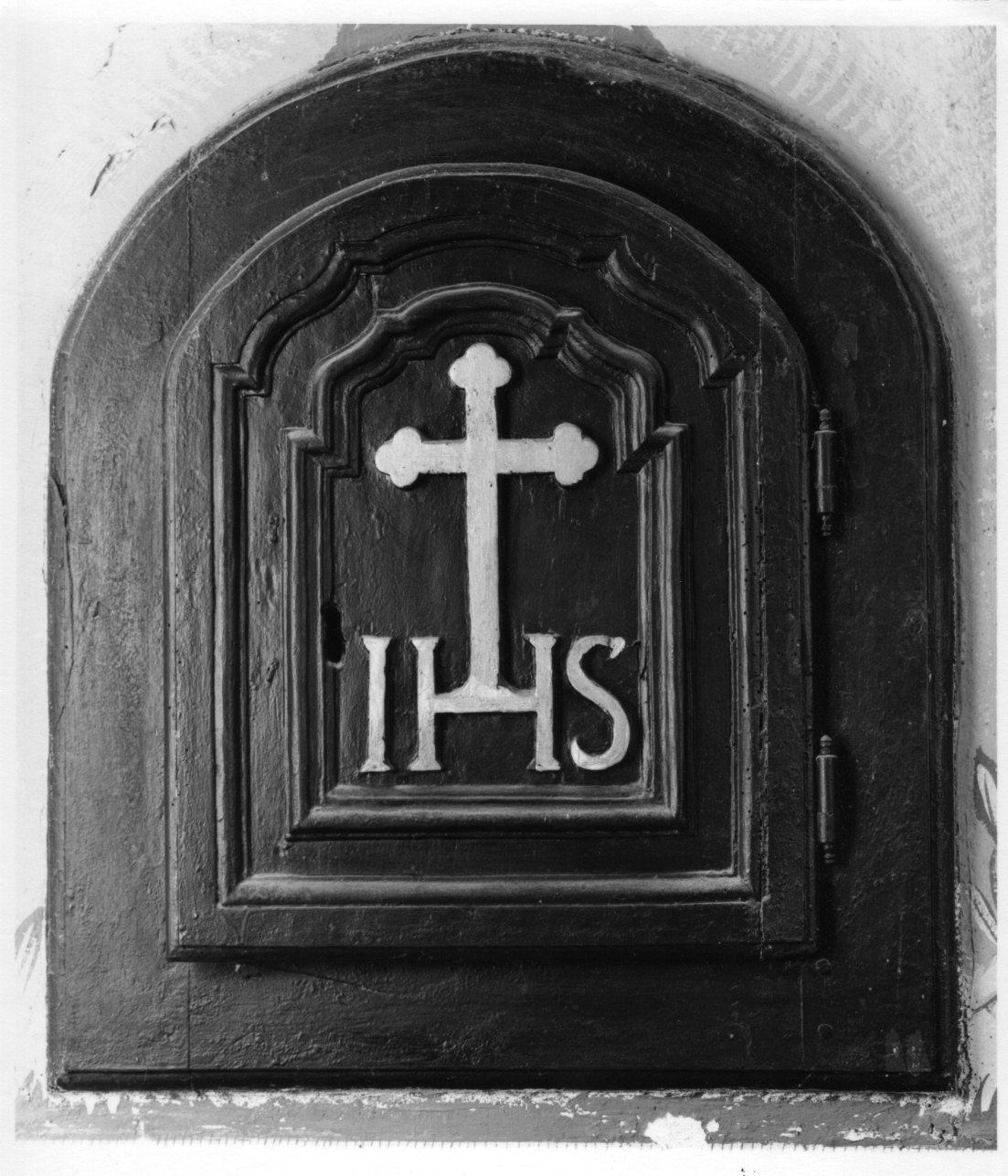 monogramma cristologico (armadietto per oli santi, opera isolata) - bottega astigiana (seconda metà sec. XVIII)