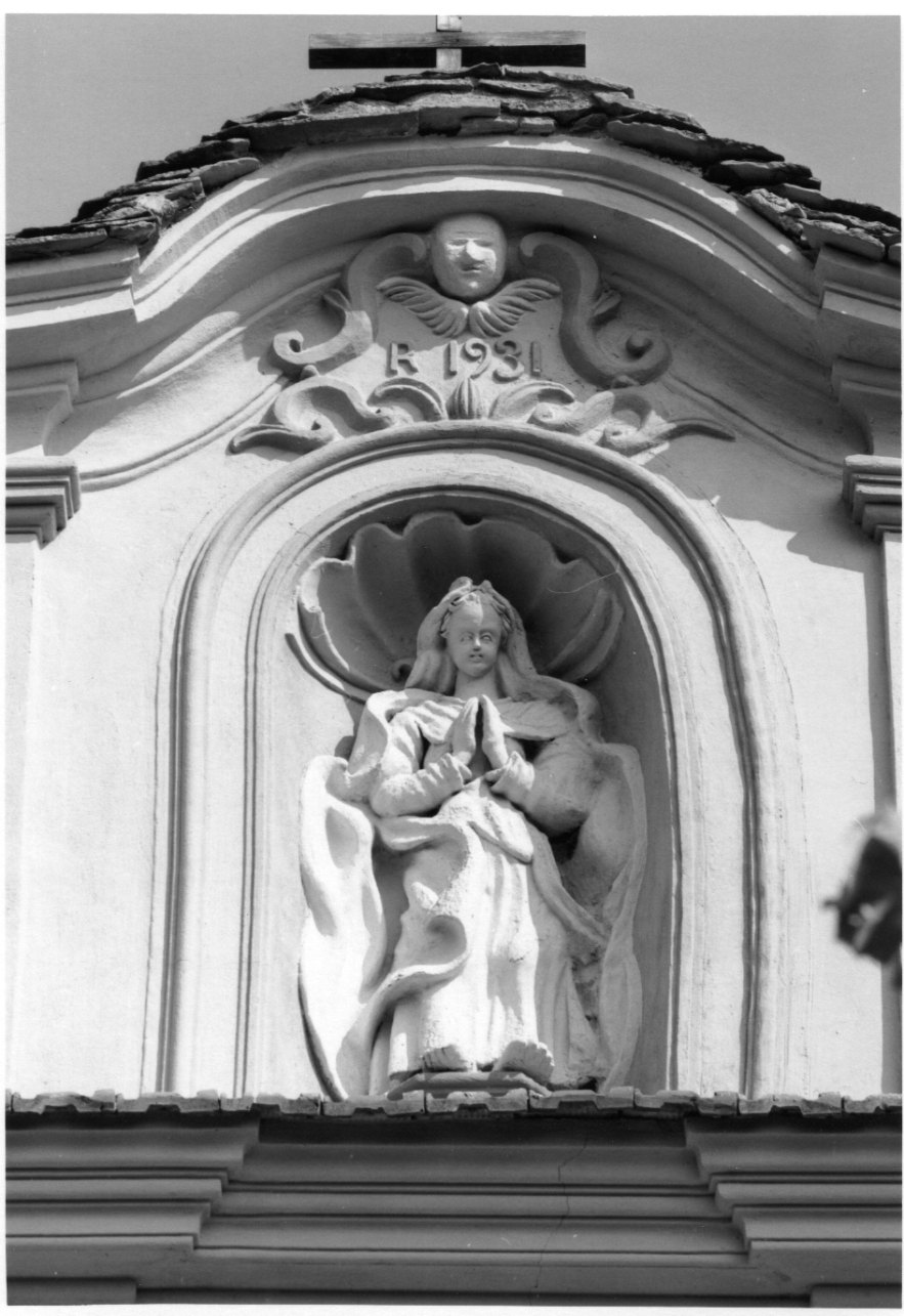 MADONNA ORANTE (statua, opera isolata) - bottega astigiana (prima metà sec. XVIII)