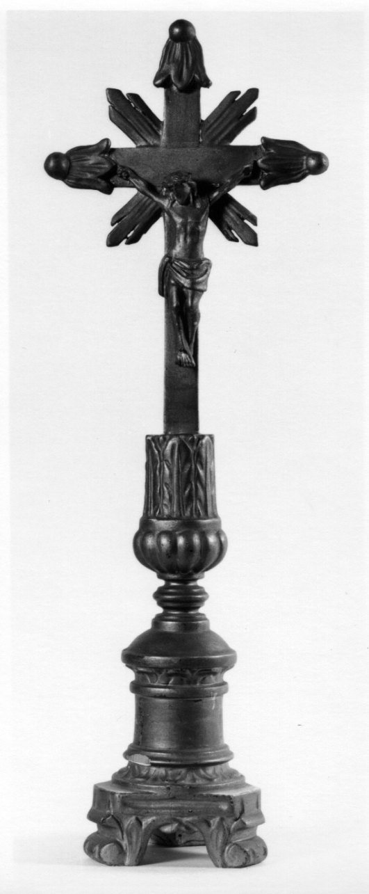 Cristo crocifisso dolente (croce d'altare, opera isolata) - bottega piemontese (prima metà, fine sec. XIX, sec. XIX)