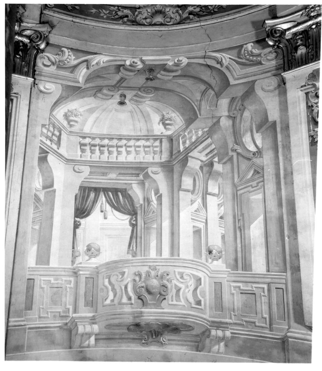 quadratura architettonica (dipinto, complesso decorativo) di Casoli Francesco, Laveglia Giovanni Lorenzo (secondo quarto, primo quarto sec. XVIII, sec. XX)