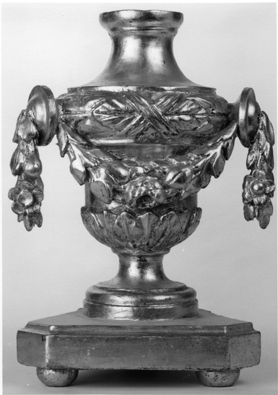 vaso d'altare, serie - bottega piemontese (ultimo quarto sec. XVIII)