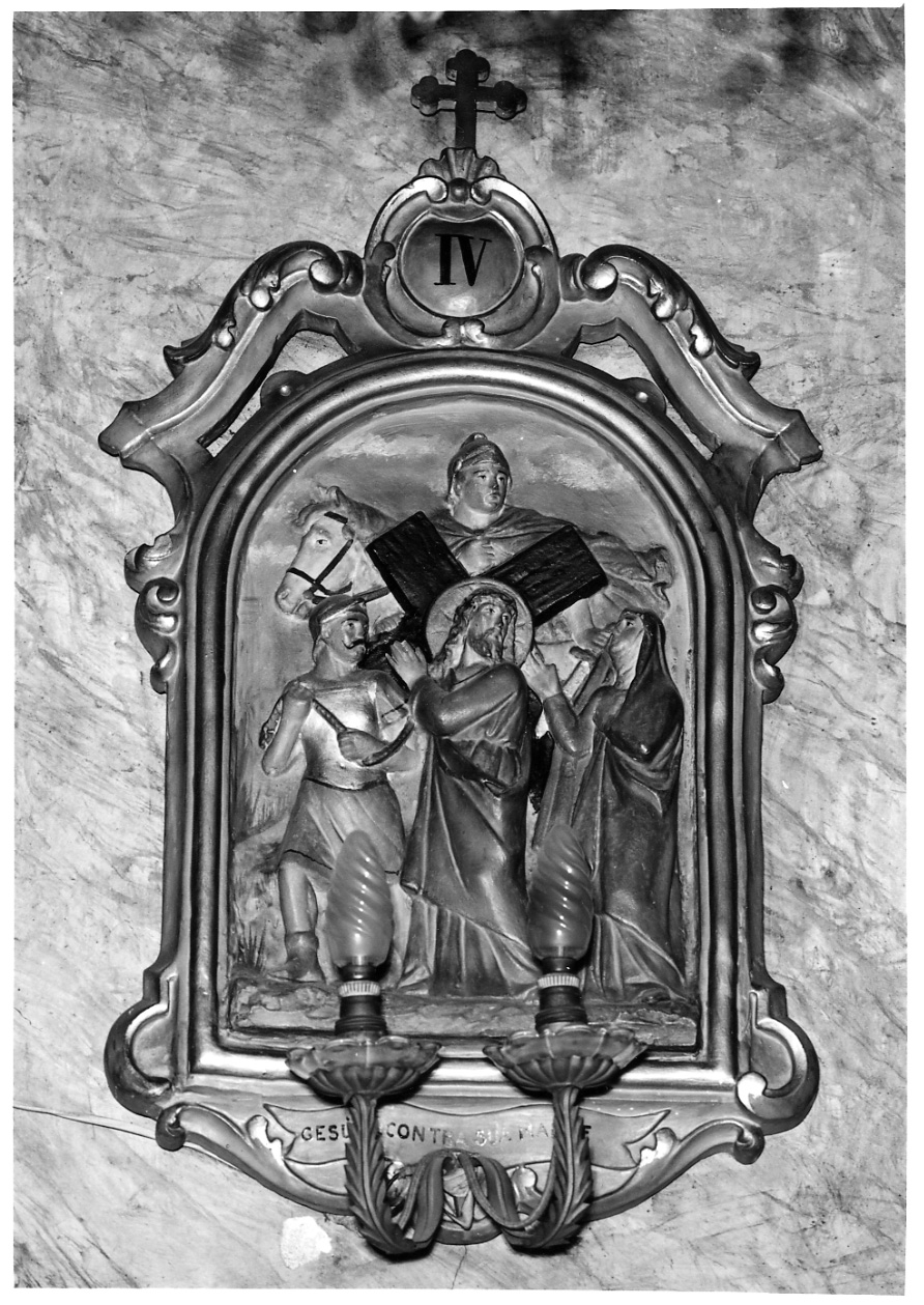 stazione IV: Gesù incontra la Madonna (rilievo, elemento d'insieme) - manifattura italiana (ultimo quarto sec. XVIII)