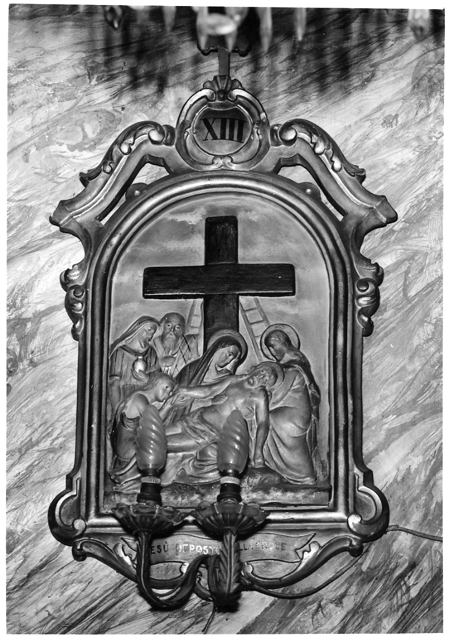 stazione XIII: Gesù deposto dalla croce (rilievo, elemento d'insieme) - manifattura italiana (ultimo quarto sec. XVIII)