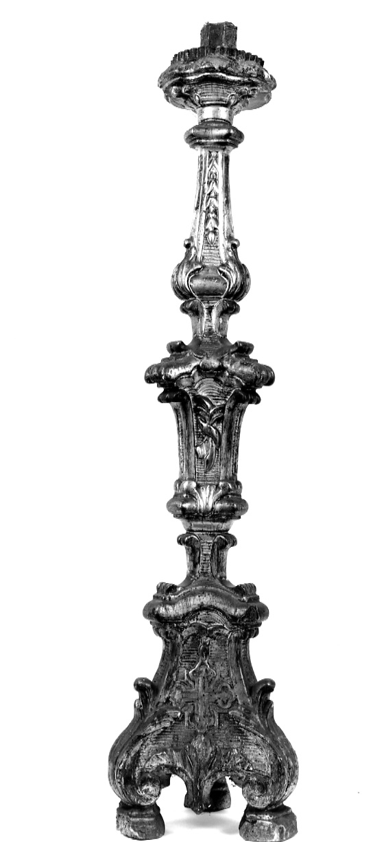 candeliere d'altare, serie - bottega piemontese (seconda metà sec. XVIII)