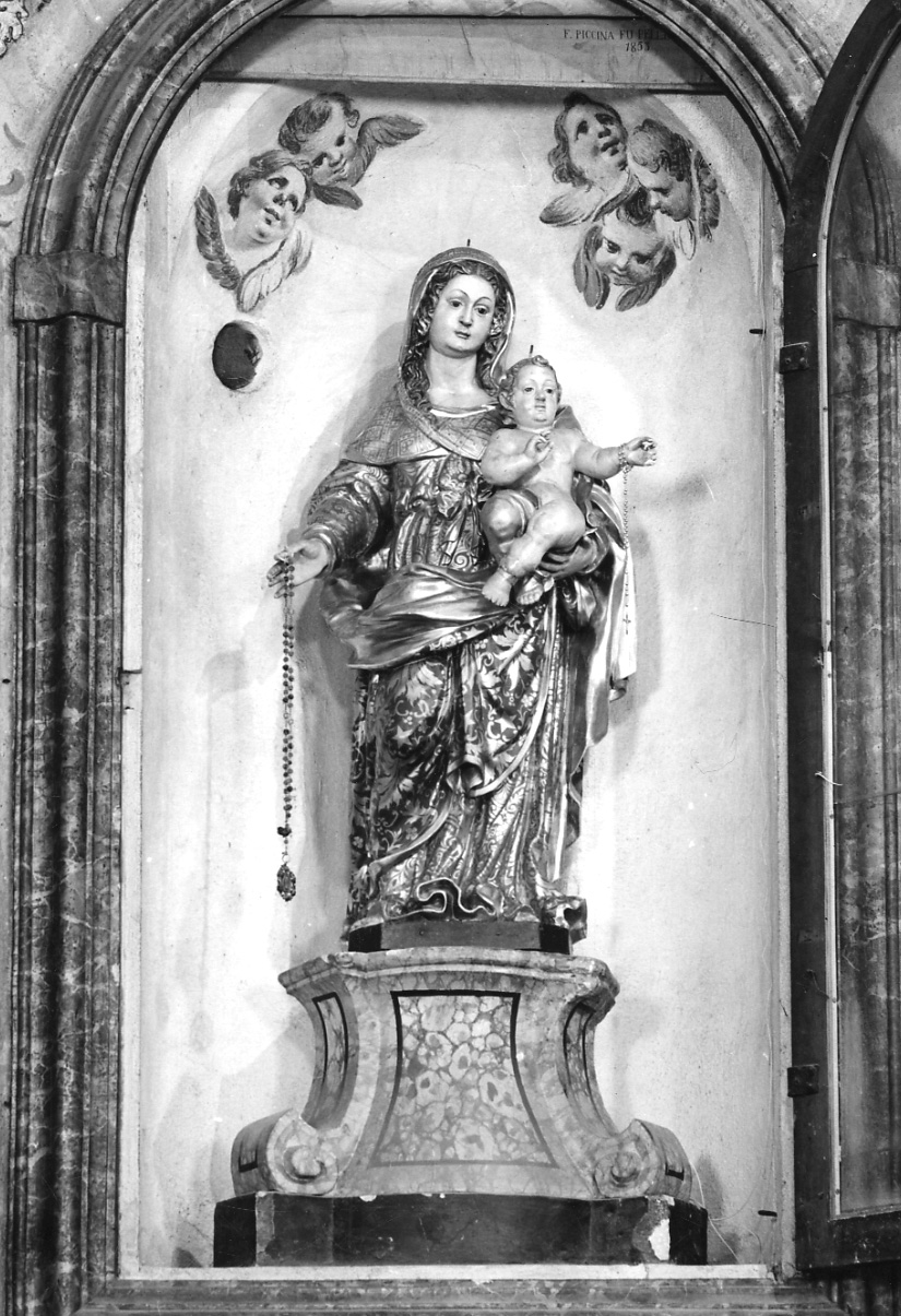 Madonna del Rosario (statua, opera isolata) di Ravelli Bartolomeo (sec. XVII)