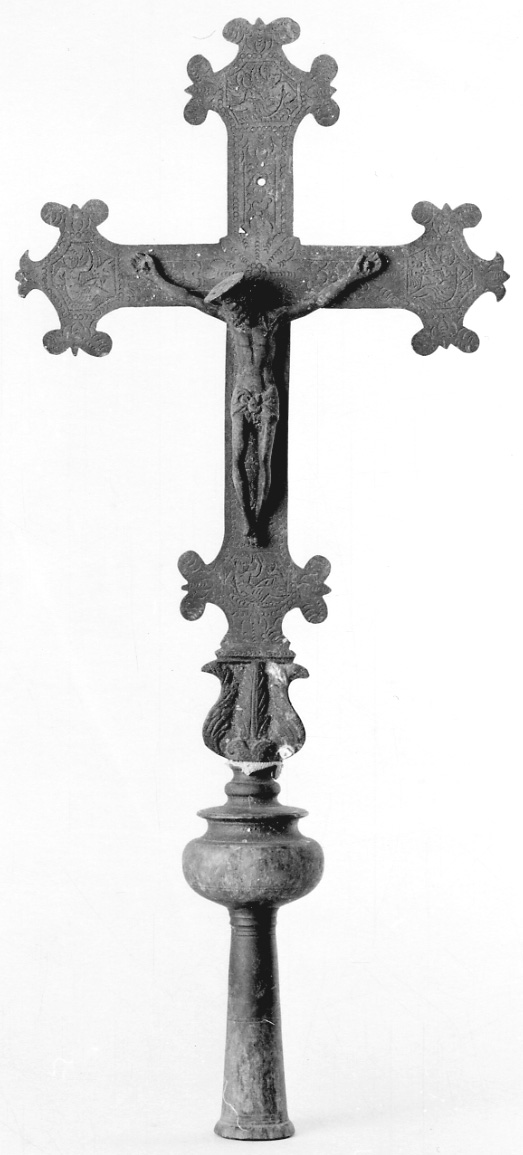 Cristo crocifisso (croce processionale, opera isolata) - bottega della Valsesia (seconda metà sec. XVI)