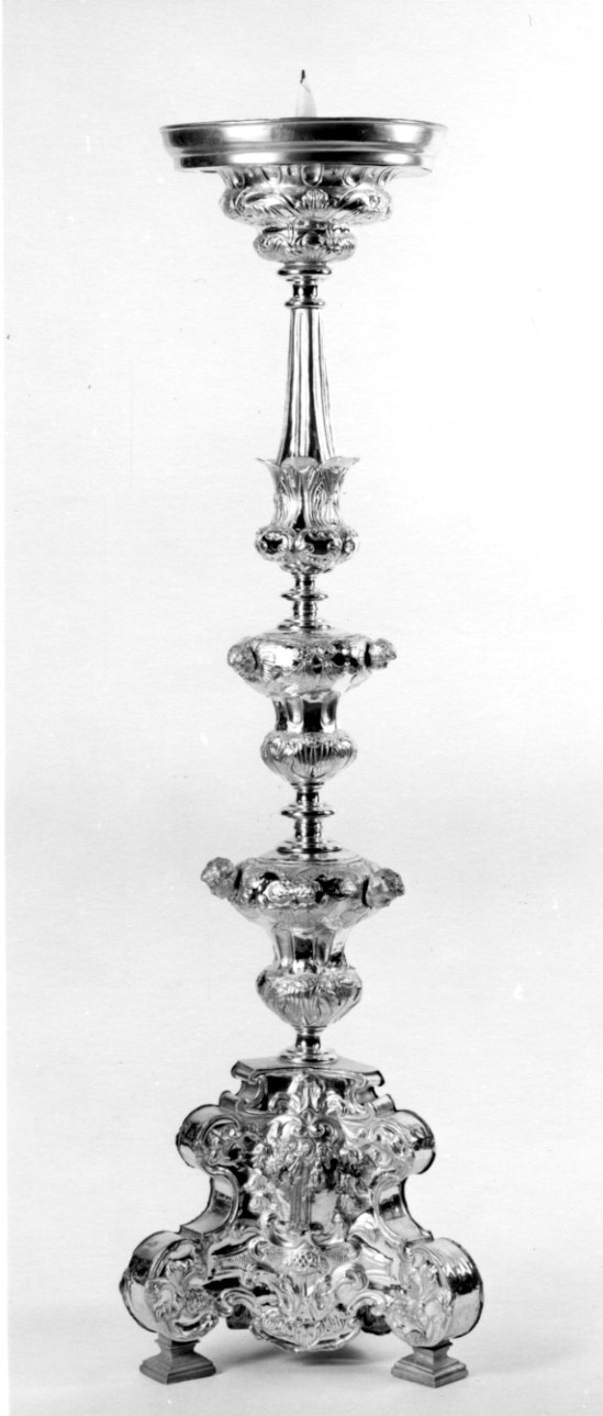 candelabro, serie - bottega lombardo-piemontese (prima metà sec. XVIII)