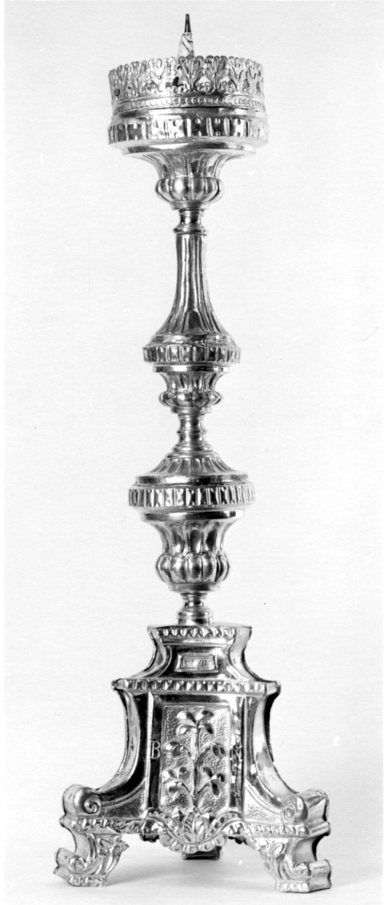candelabro, serie - bottega lombardo-piemontese (seconda metà sec. XVIII)