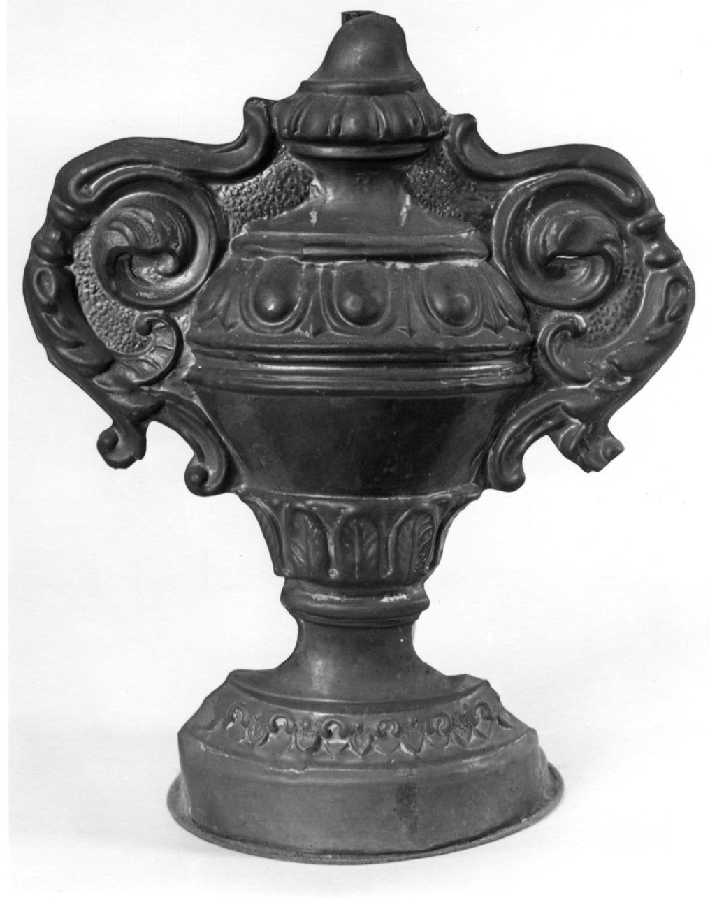 vaso d'altare con composizione floreale, serie - bottega lombardo-piemontese (prima metà sec. XIX)