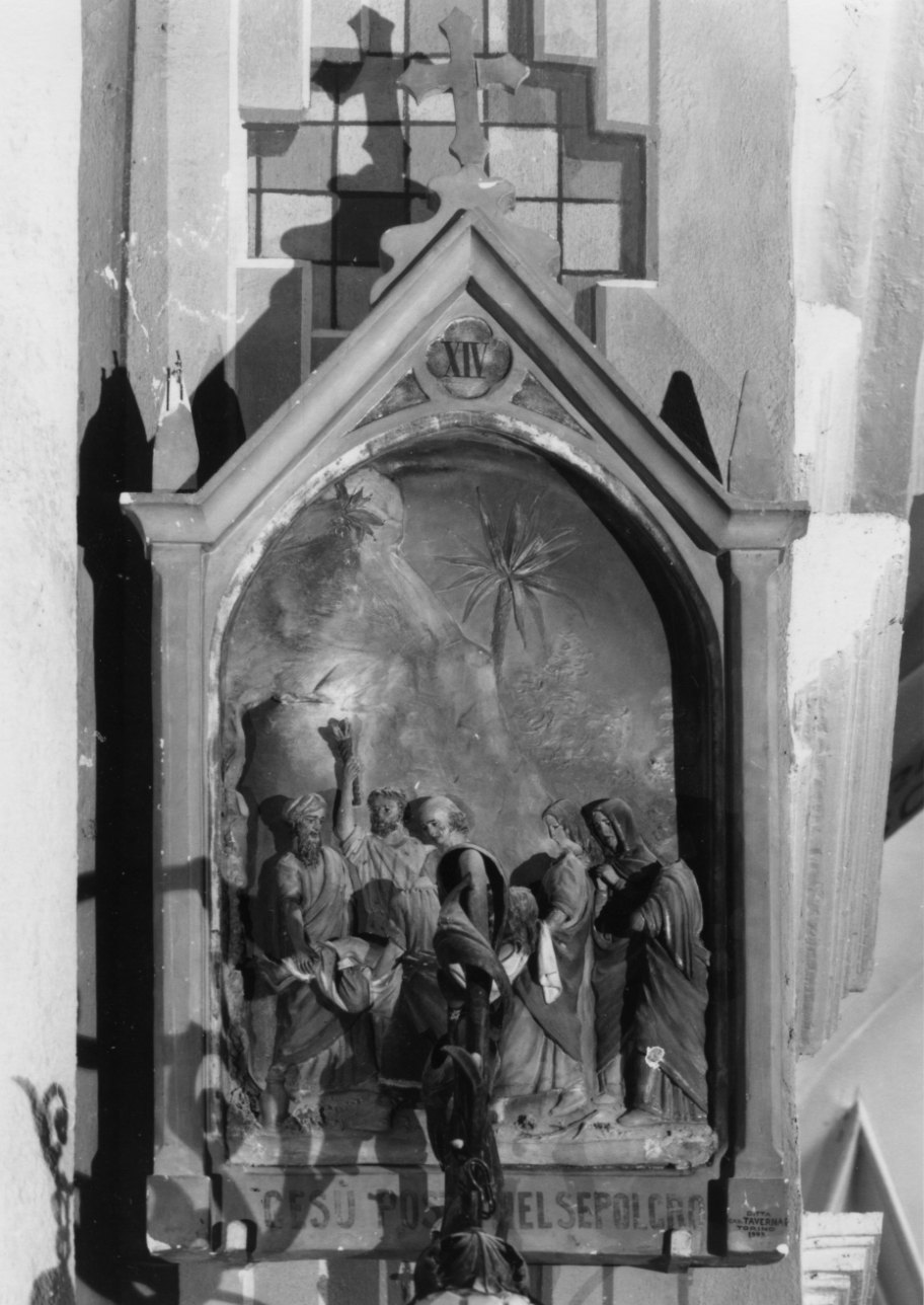 stazione XIV: Gesù deposto nel sepolcro (formella) - ambito piemontese (terzo quarto sec. XIX)