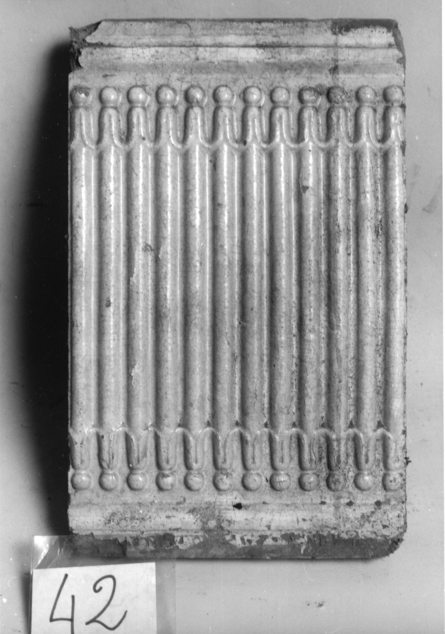 stufa, frammento - produzione piemontese (fine/inizio secc. XIX/ XX)