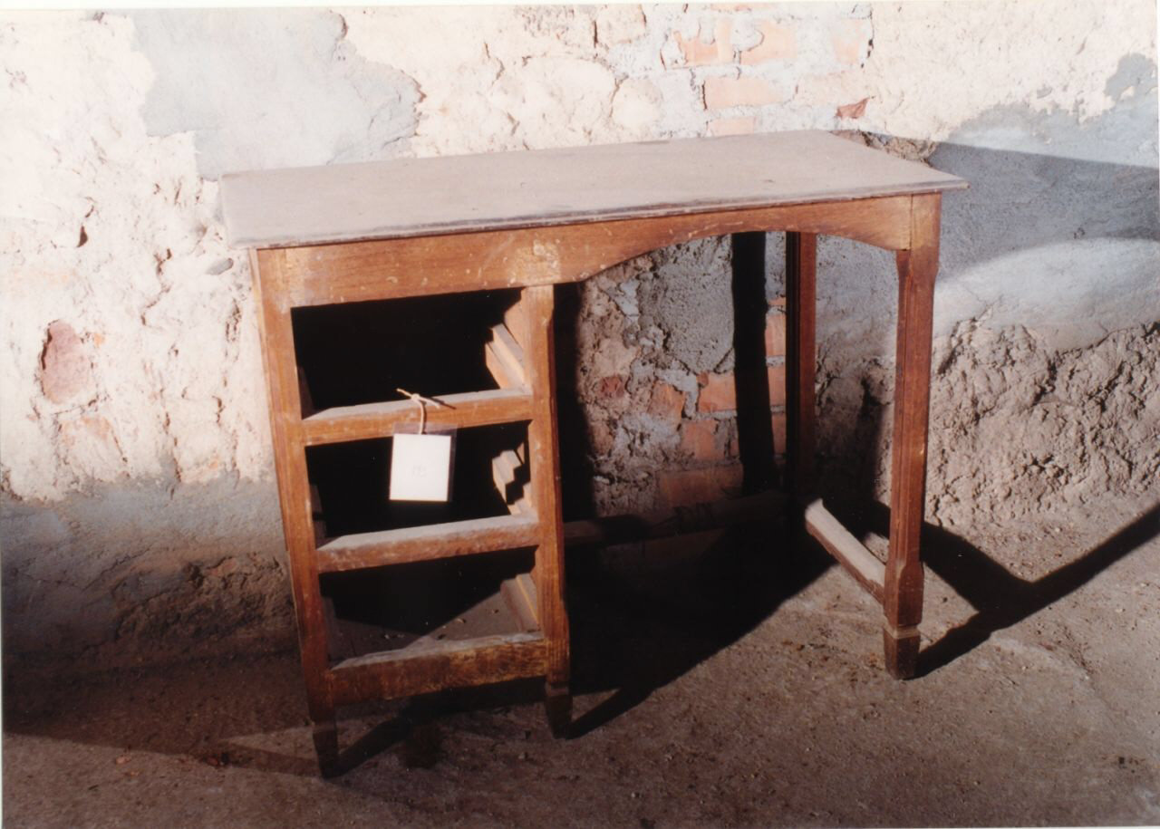 scrivania, opera isolata - ambito piemontese (sec. XIX)