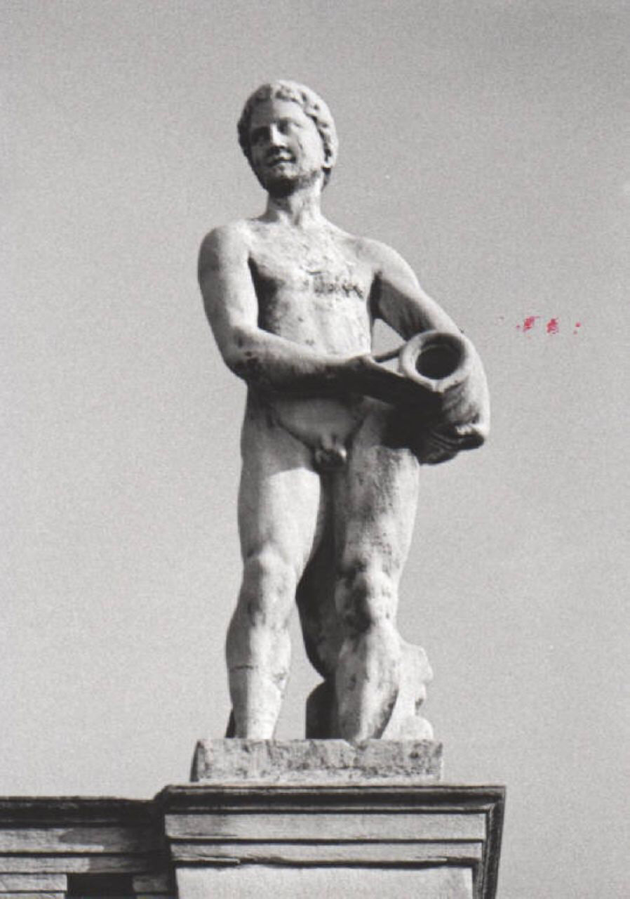figura allegorica maschile (statua, elemento d'insieme) di Falconi Bernardo (maniera) (sec. XVII)