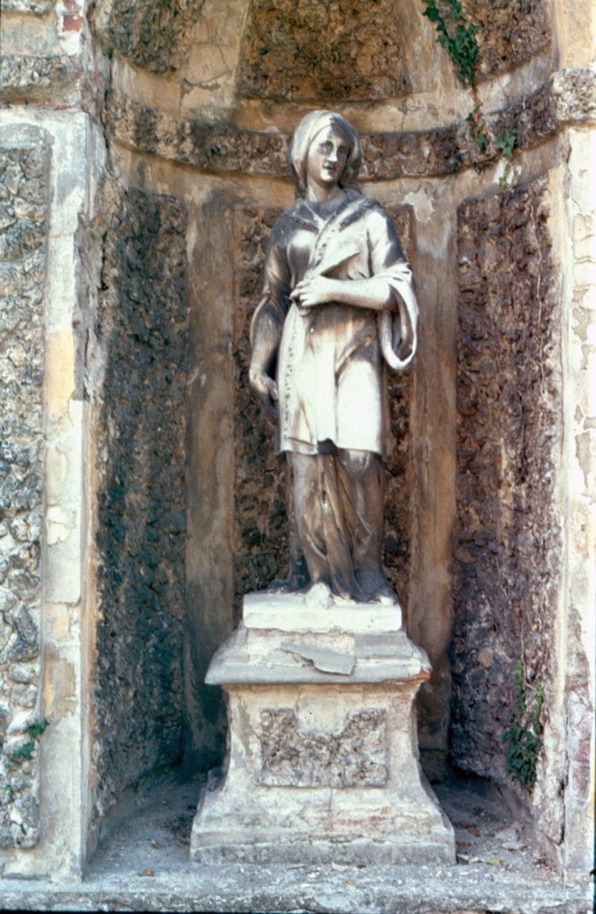 figura femminile con ventaglio (statua, elemento d'insieme) - ambito piemontese (seconda metà sec. XVII)