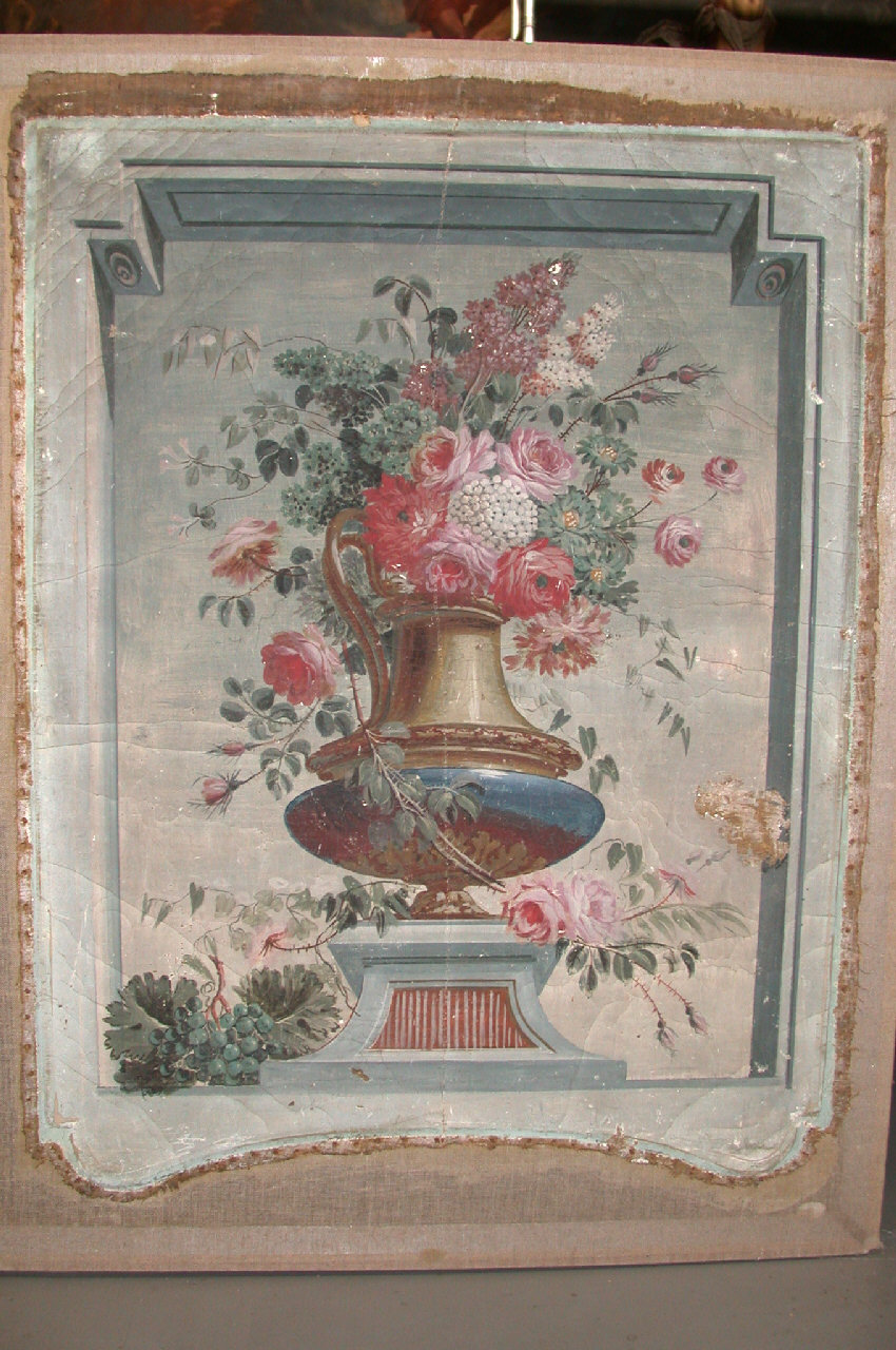 vaso con fiori (sovrapporta, elemento d'insieme) - ambito piemontese (ultimo quarto sec. XVIII)