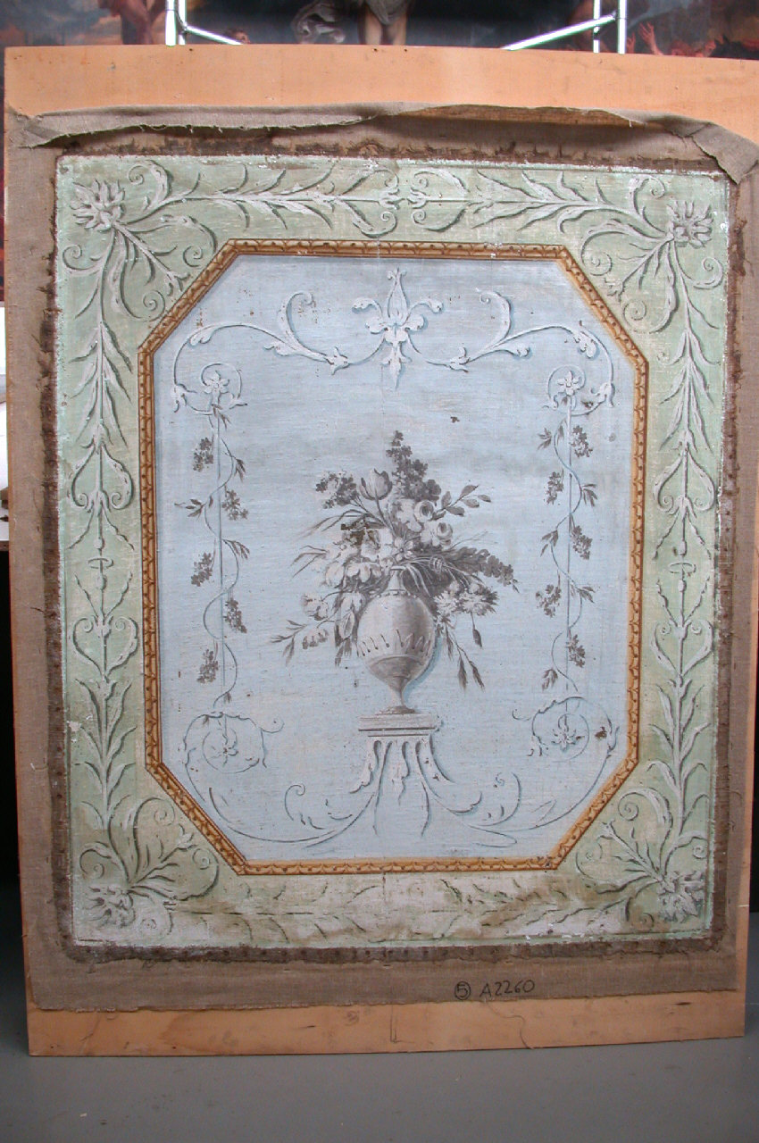 vaso con fiori (sovrapporta, elemento d'insieme) - ambito piemontese (ultimo quarto sec. XVIII)