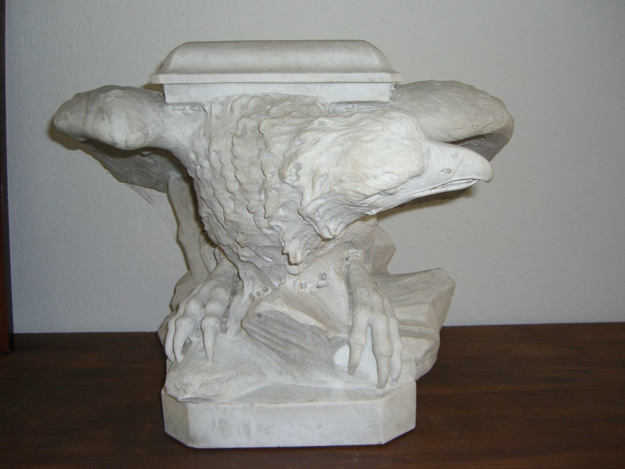 aquila con corona (scultura, opera isolata) - ambito piemontese (prima metà sec. XIX)