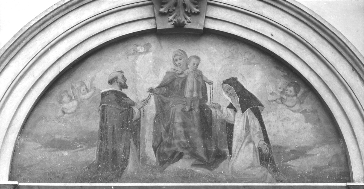 Madonna del Rosario con San Domenico e Santa Caterina da Siena (lunetta, opera isolata) - ambito piemontese (sec. XIX)