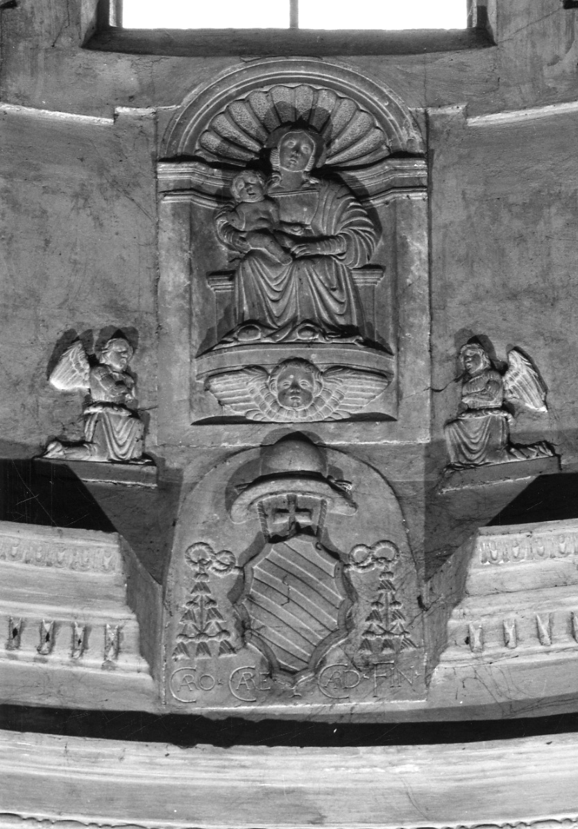 Madonna con Bambino in trono (rilievo, opera isolata) - ambito lombardo-piemontese (prima metà sec. XVI)