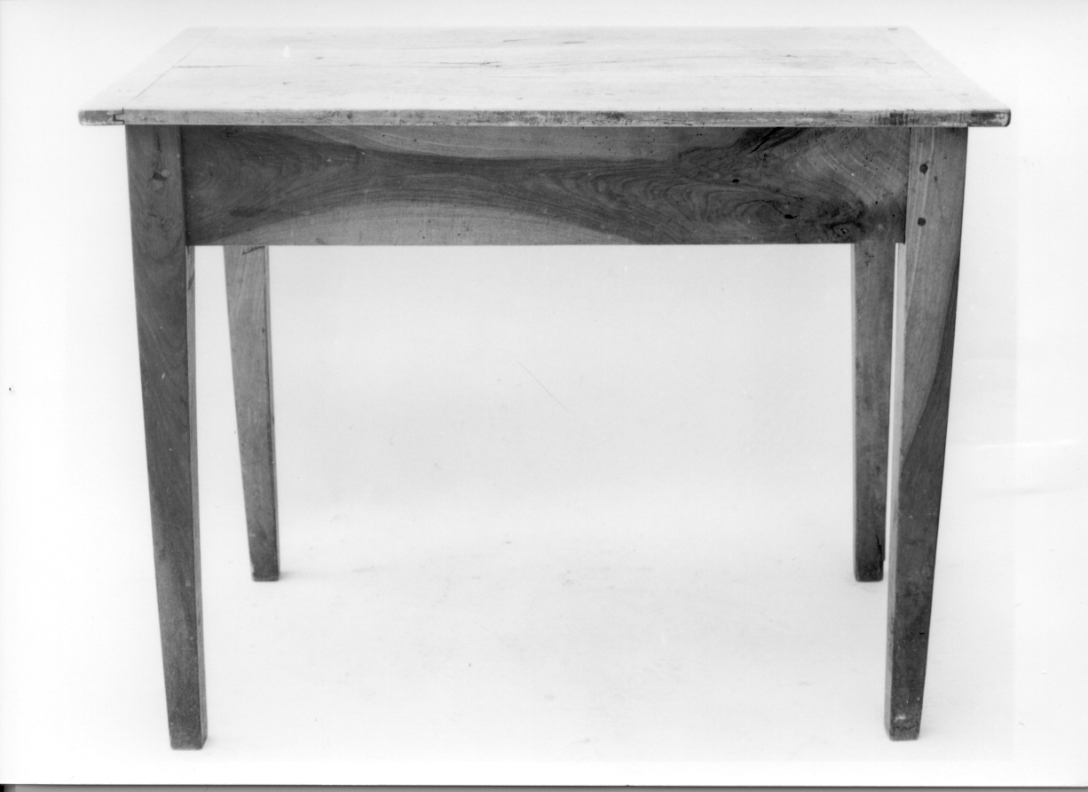 tavolo, opera isolata - ambito piemontese (prima metà sec. XX)