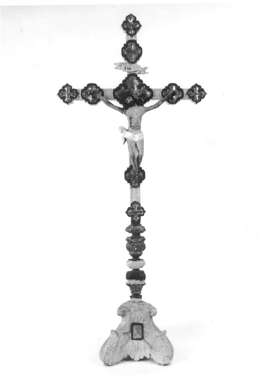 Cristo crocifisso (croce d'altare, opera isolata) - bottega della Valle di Susa (ultimo quarto sec. XVII)
