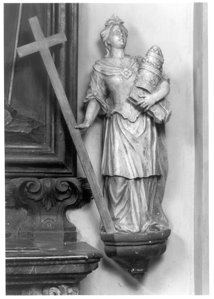 figura femminile reggente insegne papali e croce (statua, elemento d'insieme) di Serpentiere Pietro Antonio (ultimo quarto sec. XVIII)