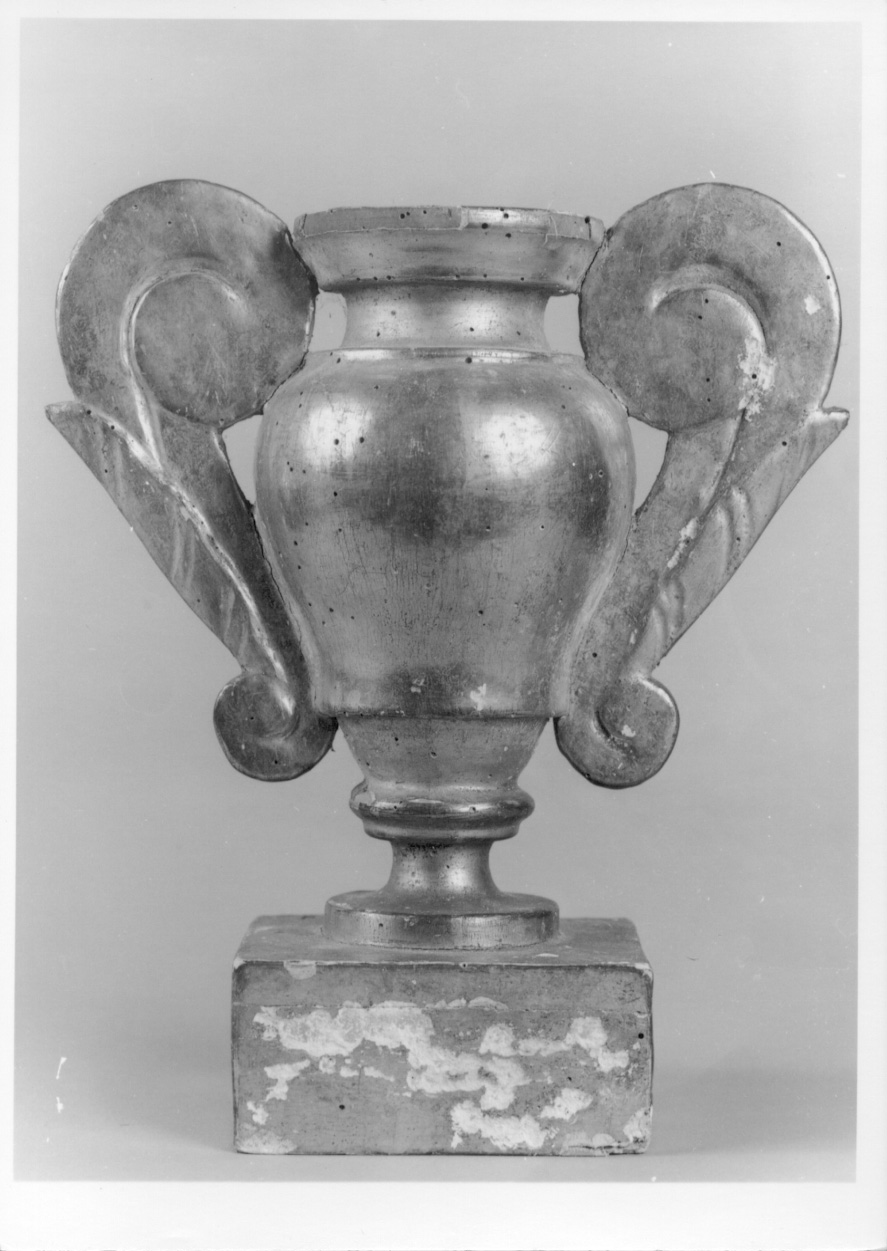 vaso d'altare per composizione floreale, serie - ambito novarese (sec. XIX)