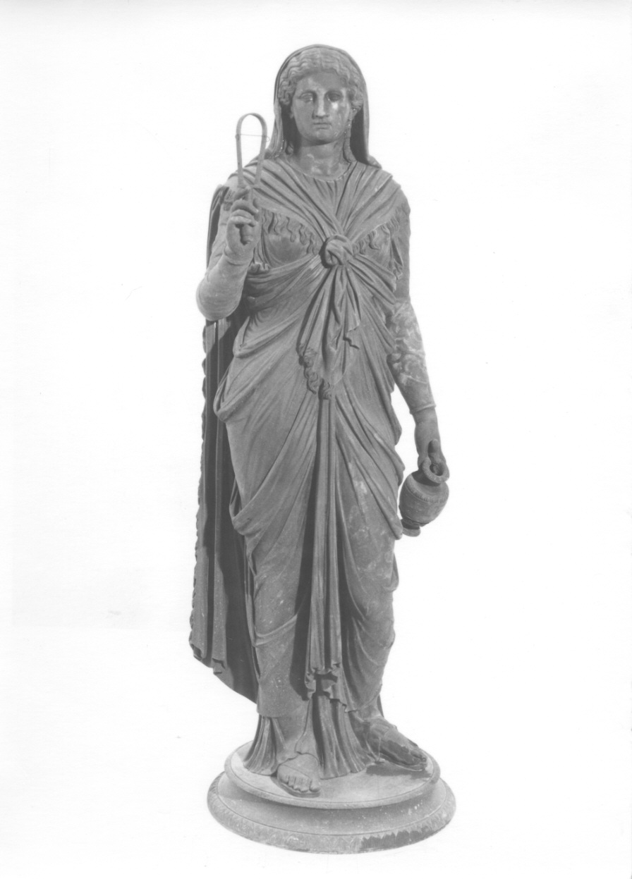 sacerdotessa di Iside, sacerdotessa (statua, opera isolata) - bottega napoletana (seconda metà sec. XIX)
