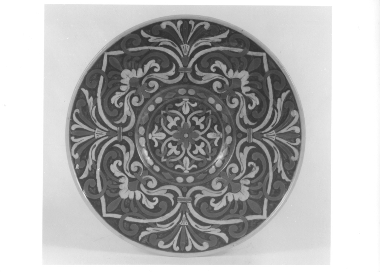 motivi decorativi vegetali stilizzati (piatto, opera isolata) di Ginori Manifattura (ultimo quarto sec. XIX)