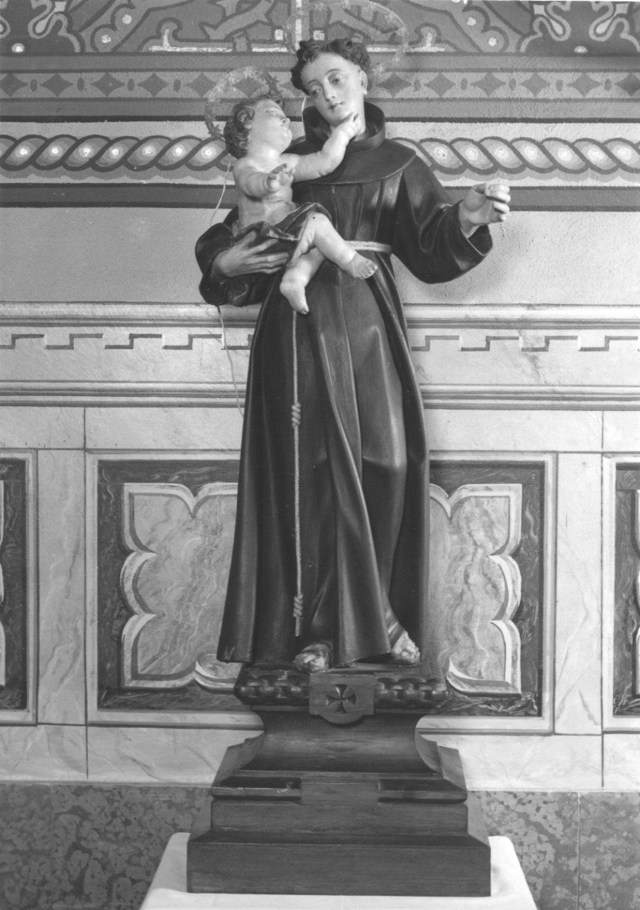 Sant'Antonio da Padova con il bambino (statua, opera isolata) - produzione piemontese (primo quarto sec. XX)