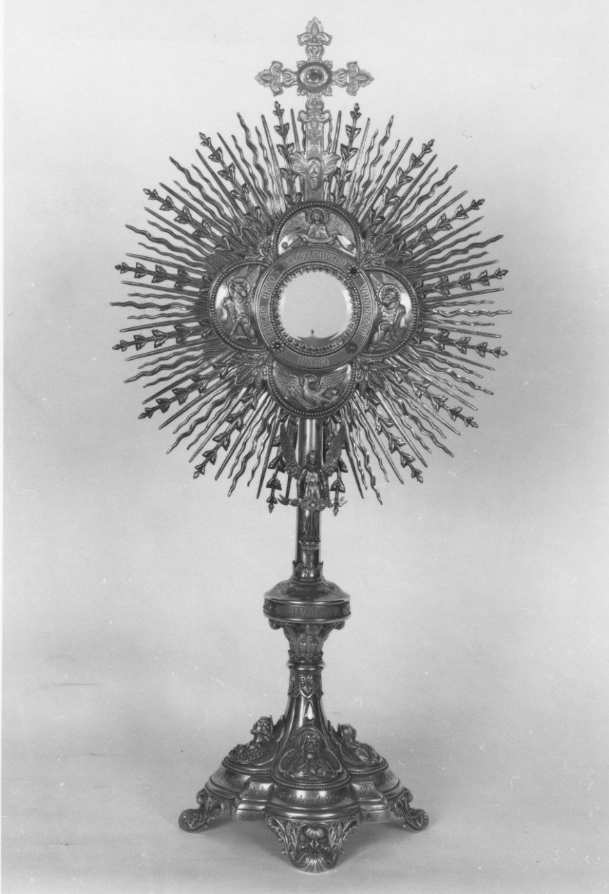 simbolo di San Matteo: angelo (decorazione plastica, elemento d'insieme) di Bertarelli Fratelli Ditta (primo quarto sec. XX)