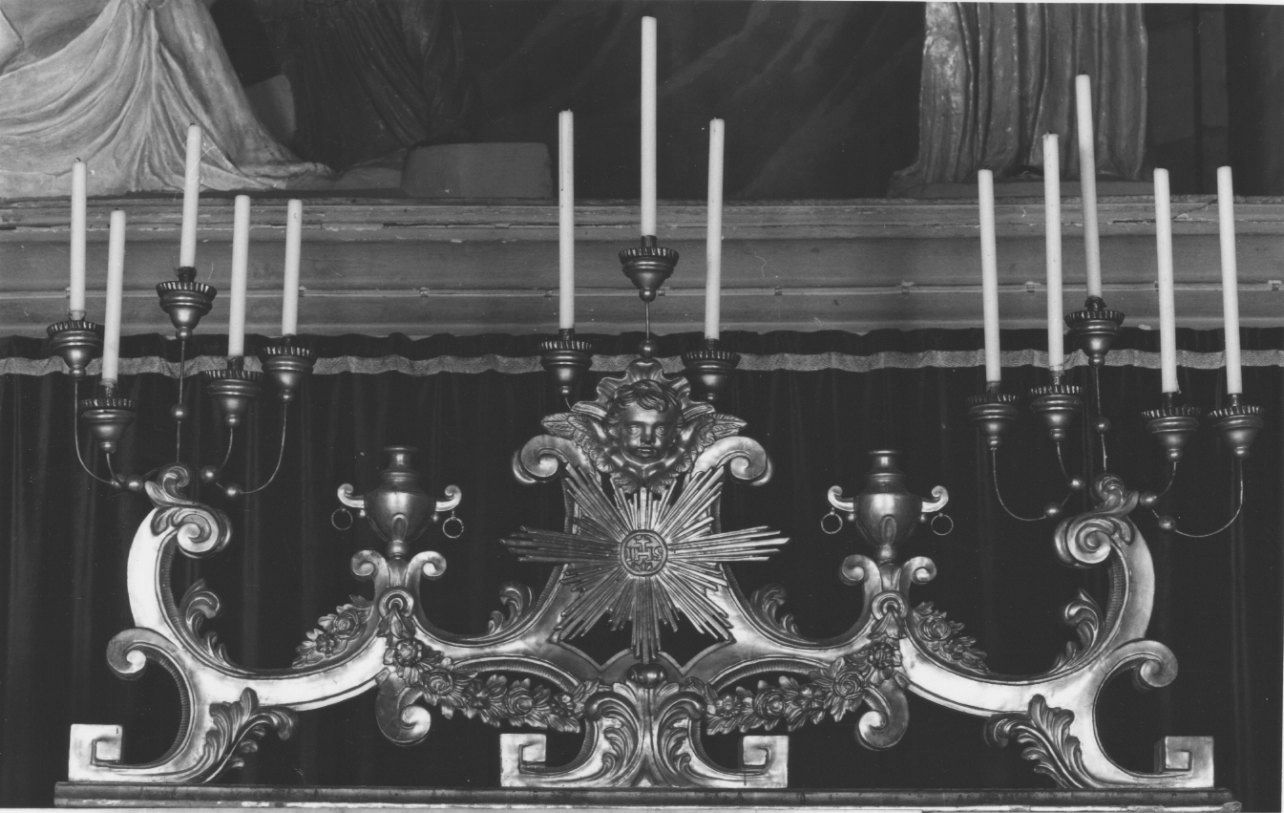 emblema bernardiniano (candelabro, serie) - bottega piemontese (ultimo quarto sec. XIX)