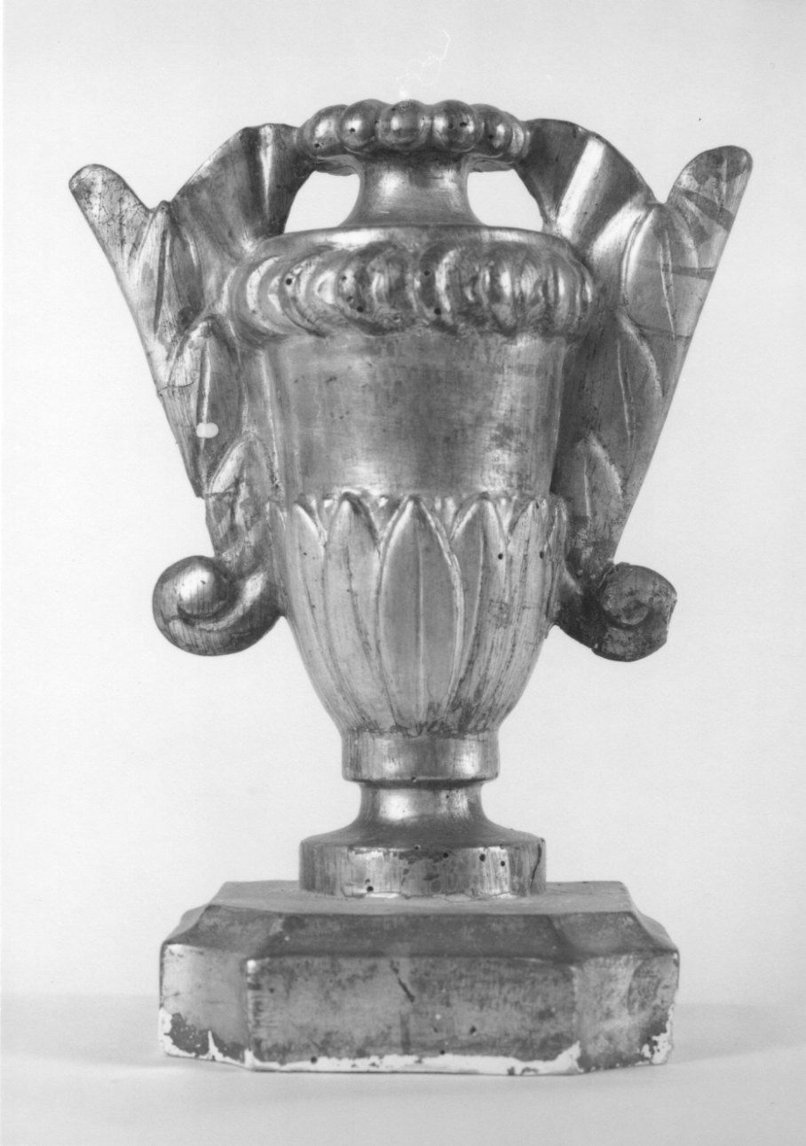 vaso d'altare per composizione floreale, opera isolata - ambito piemontese (seconda metà sec. XVIII)