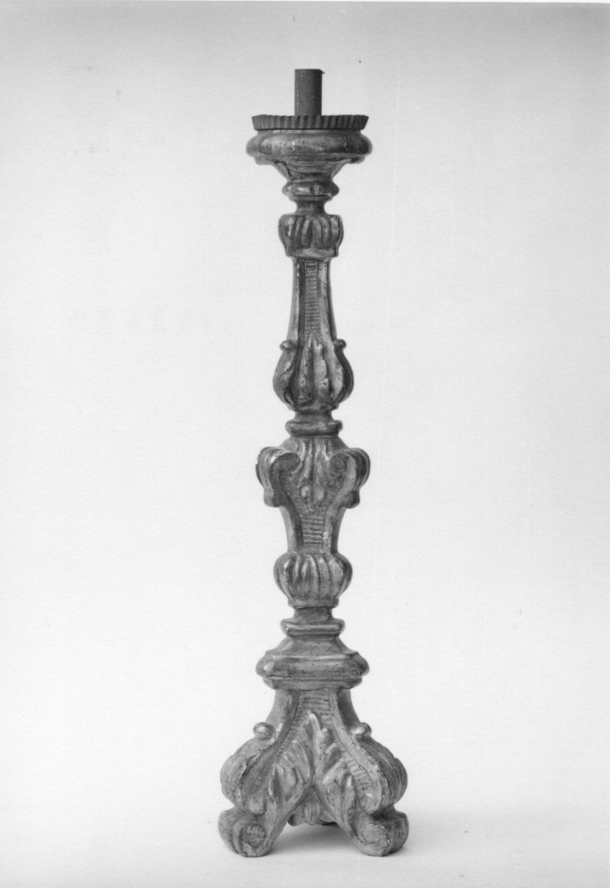 candeliere d'altare, serie - ambito piemontese (metà sec. XVIII)