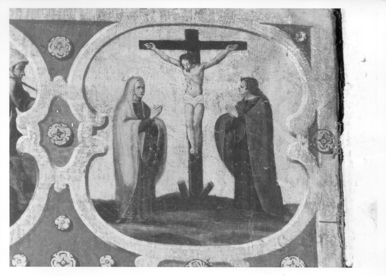 CROCEFISSIONE DI CRISTO CON LA MADONNA E SAN GIOVANNI EVANGELISTA (dipinto, elemento d'insieme) di Steuchus Agostino (secondo quarto sec. XVII)