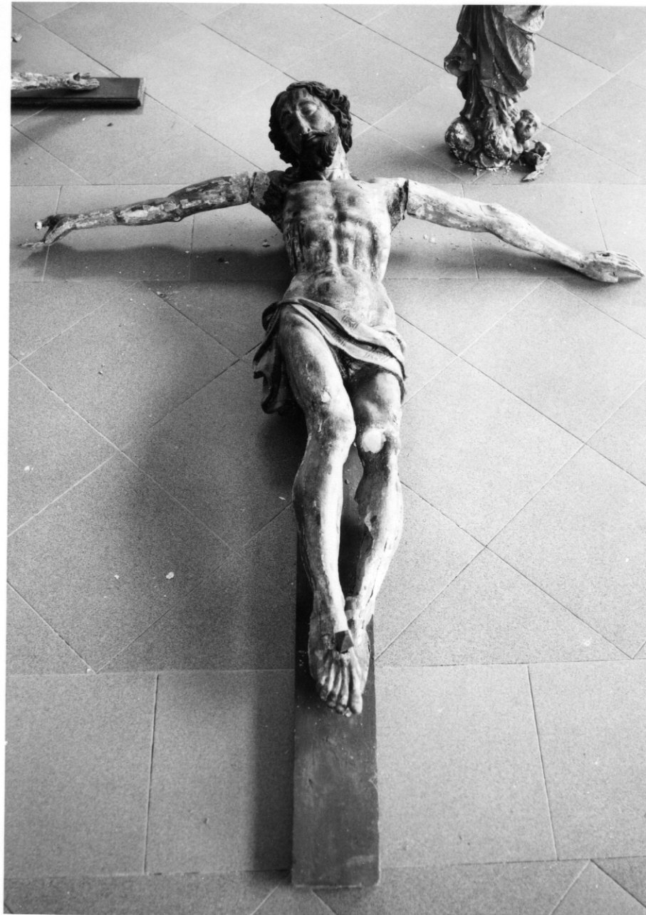 Cristo crocifisso (statua, opera isolata) - bottega della Valsesia (seconda metà sec. XVI)