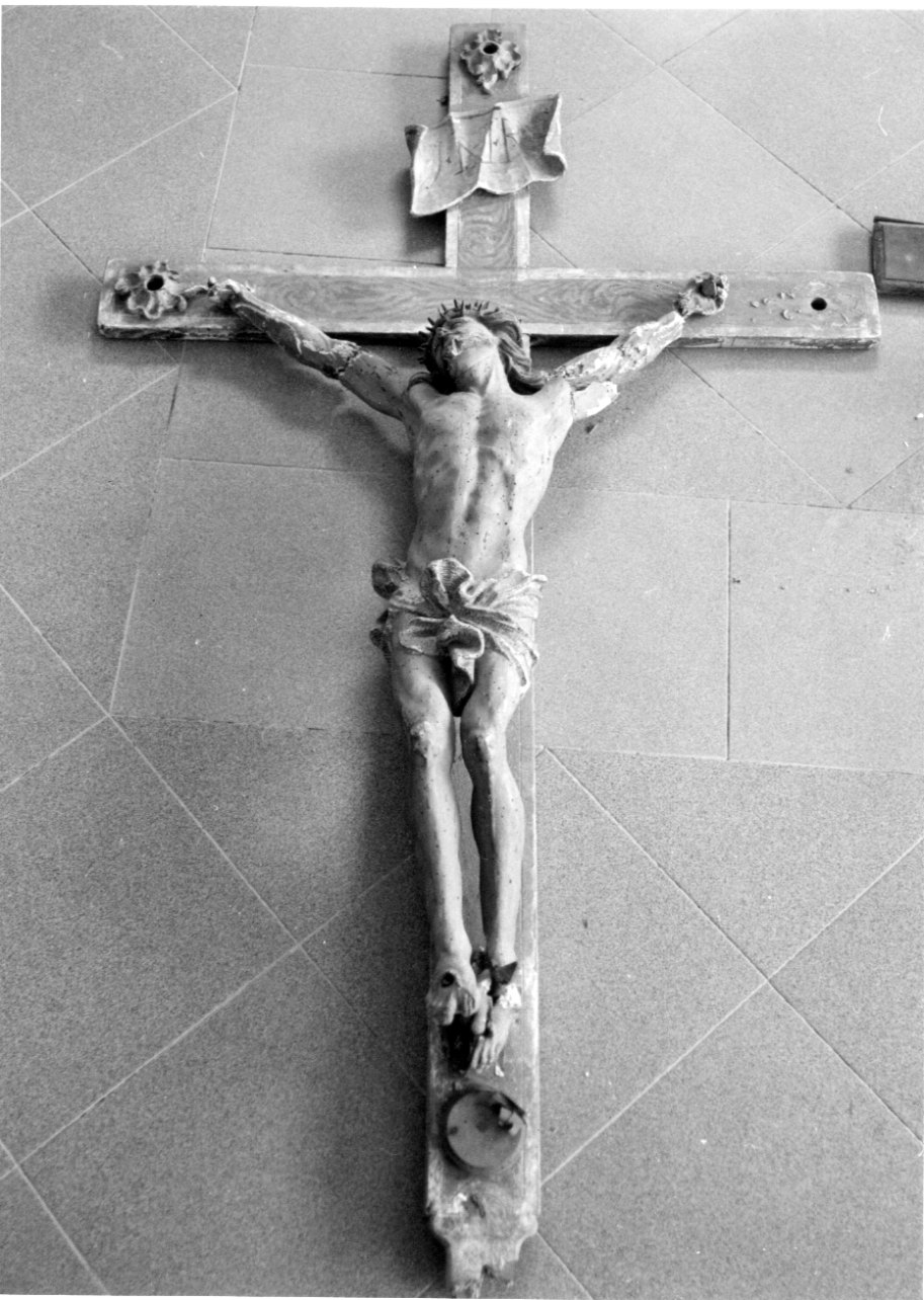 Cristo crocifisso (crocifisso, opera isolata) - bottega della Valsesia (prima metà sec. XVIII)