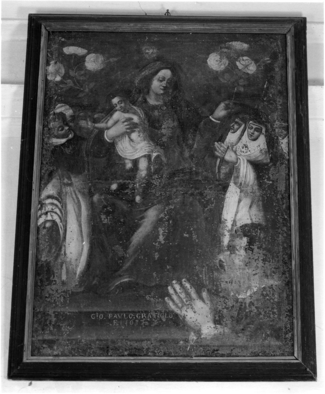 Madonna del Rosario con San Domenico e Santa Caterina da Siena (dipinto, opera isolata) di Graziolo Giovanni Paolo - ambito ossolano (prima metà sec. XVII)