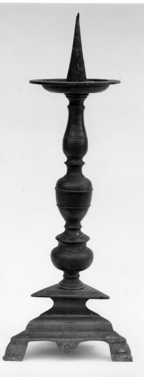 candeliere, serie - bottega lombardo-piemontese (prima metà sec. XVIII)