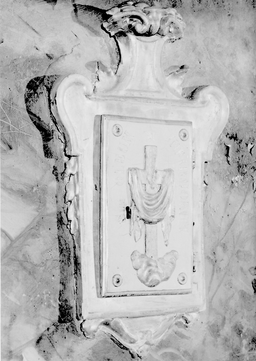 simboli della passione (armadietto per oli santi, opera isolata) - ambito della Valstrona (fine sec. XVIII)