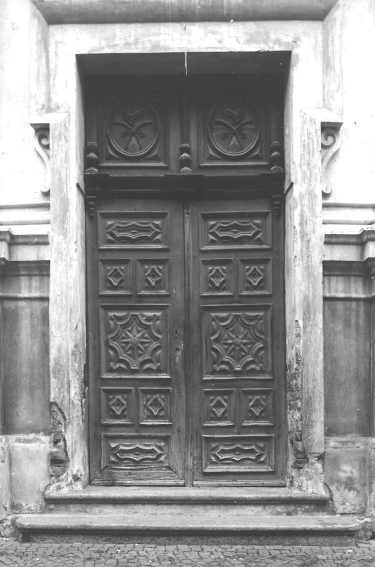 portale, opera isolata - bottega piemontese (primo quarto sec. XVIII)