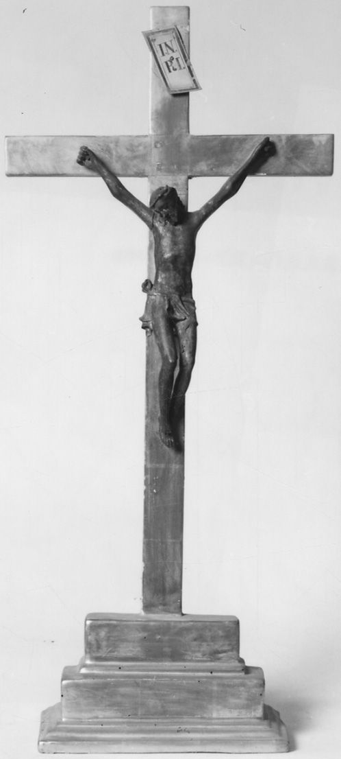 Cristo crocifisso (croce d'altare, opera isolata) - bottega piemontese (secondo quarto sec. XX)