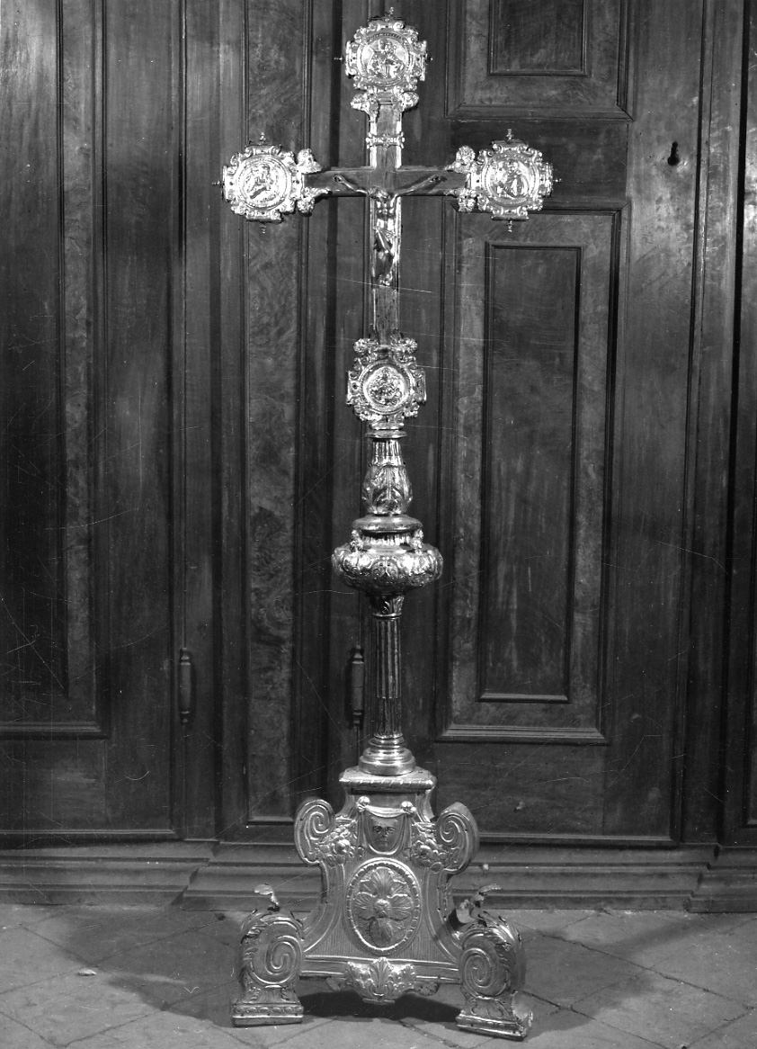 Cristo crocifisso dolente (croce d'altare, opera isolata) - ambito milanese (prima metà sec. XVII)