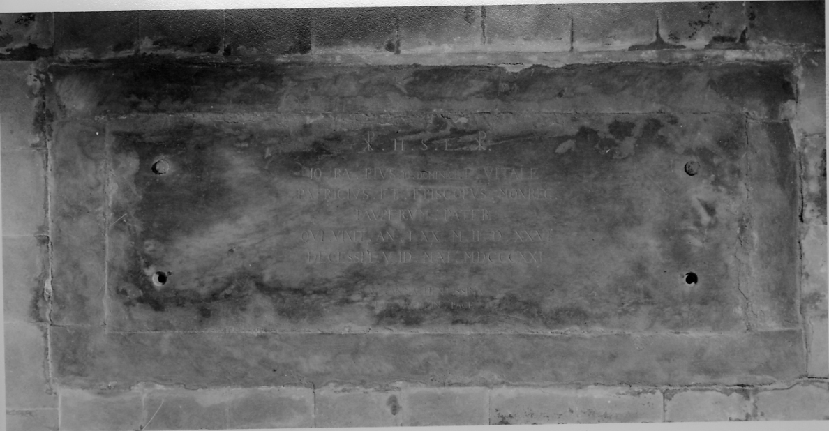 lapide tombale, opera isolata - ambito piemontese (primo quarto sec. XIX)